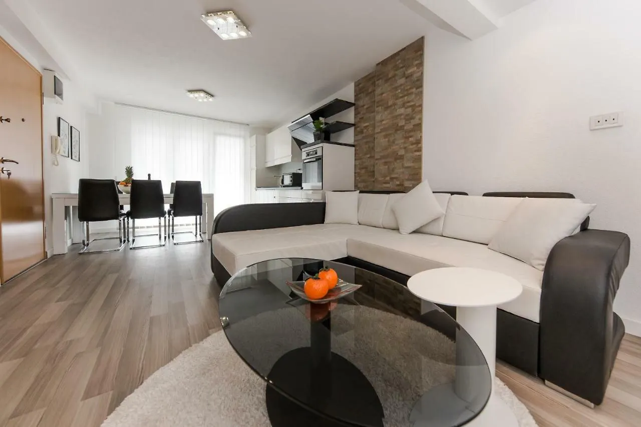 Zenta Apartment Split