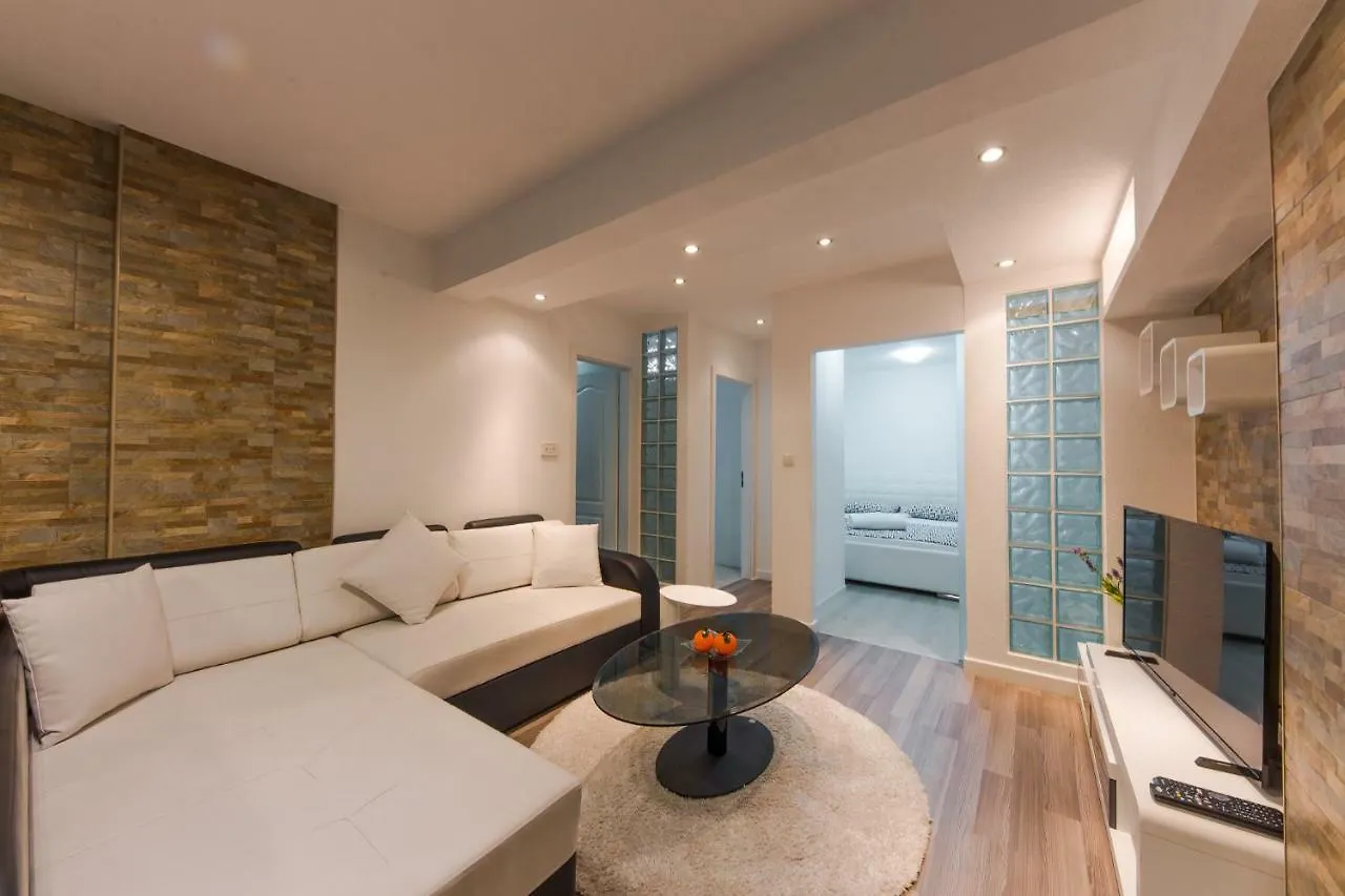 Zenta Apartment Split