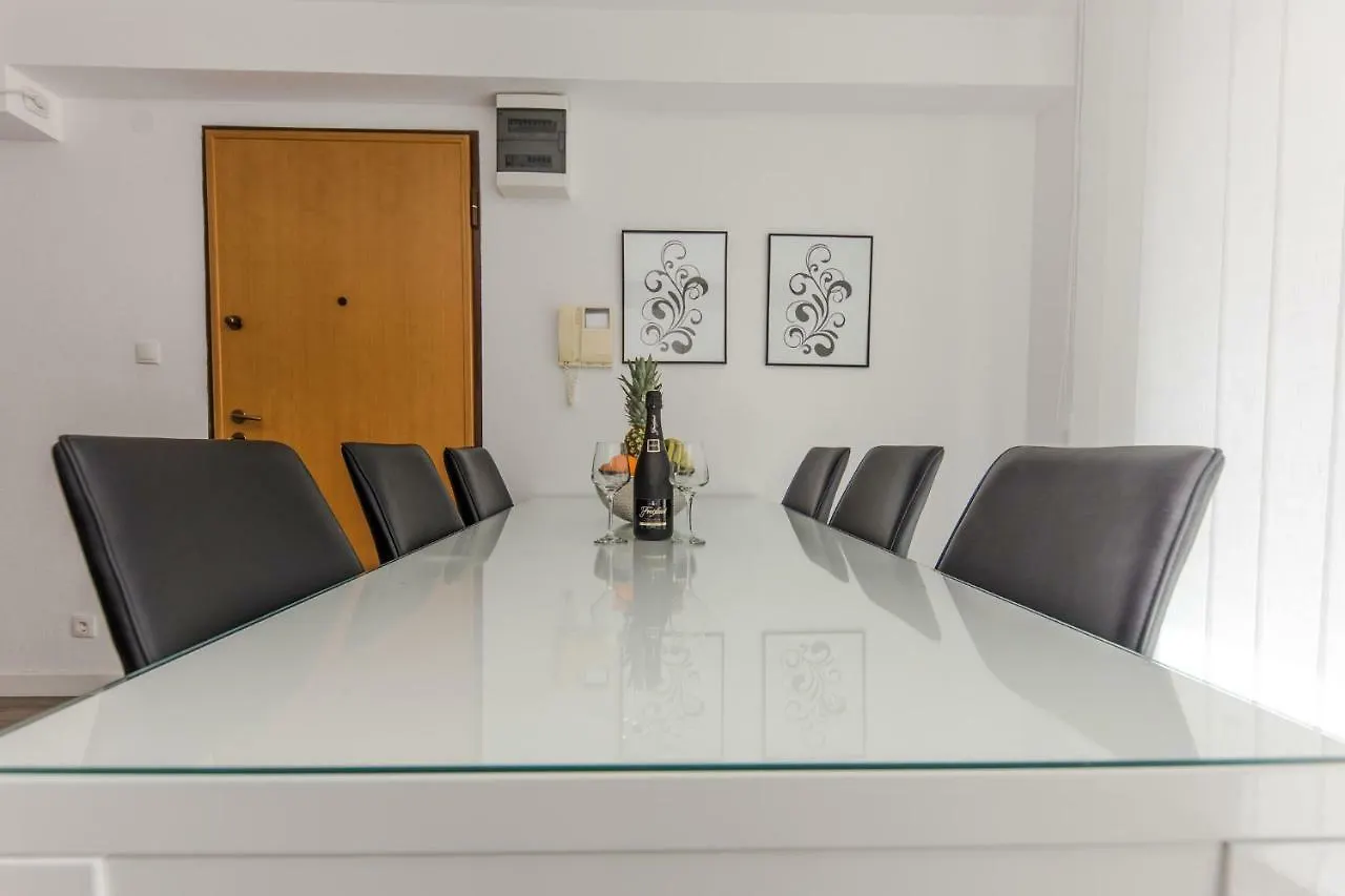 Zenta Apartment Split